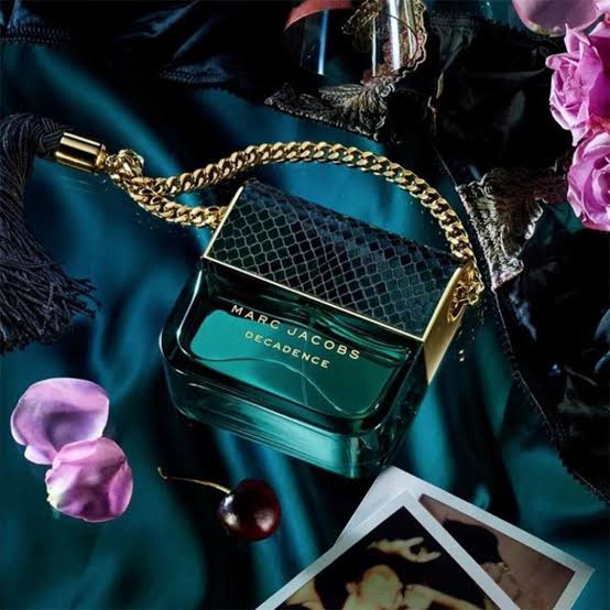 marc jac*bs decadence edp 100ml
